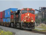 CN 2945 passing Neenah Foundry 